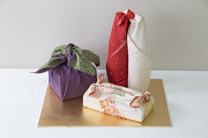 traditional-furoshiki-cloth-wrapping-experience