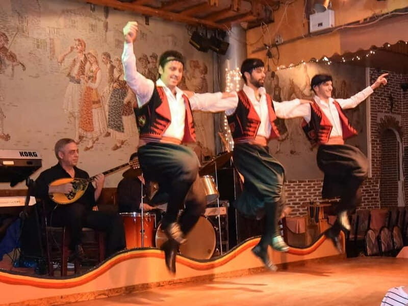 Traditional Greek Show in Plaka with Dinner - Practical Tips for Travelers  