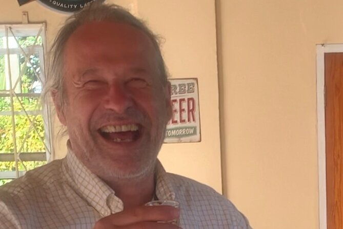 traditional-grenadian-food-at-doreens-beach-restaurant-lounge