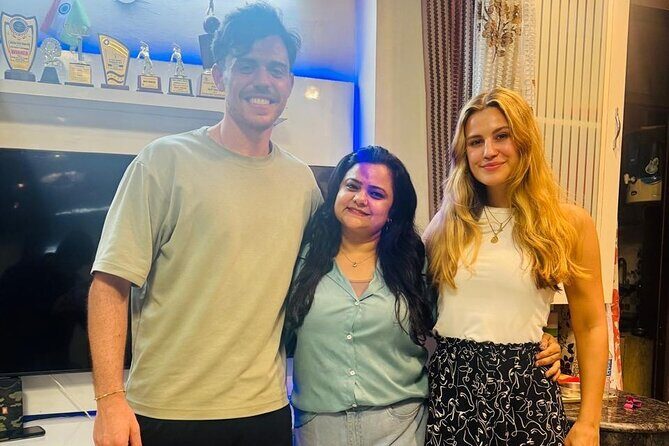 Traditional Indian Cooking Class with Family Experience - Key Points