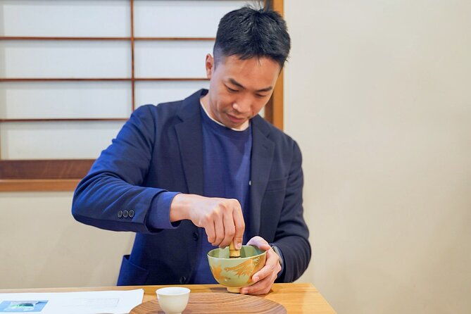 traditional-japanese-sencha-tea-brewing-lesson-with-sweets