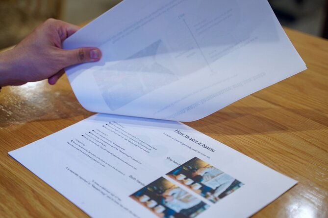 traditional-japanese-sencha-tea-brewing-lesson-with-sweets