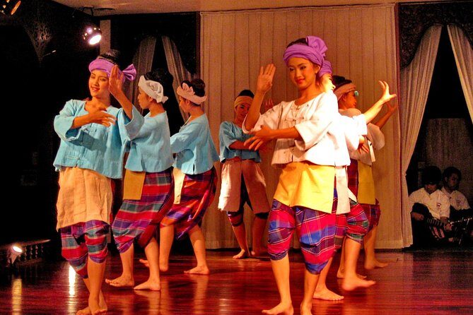 Traditional Khum Khantoke Dinner & Dance Show at Chiang Mai with Return Transfer - What to Expect from the Tour