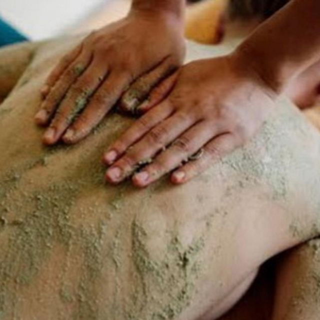 traditional-massage-with-balinese-boreh-to-your-place