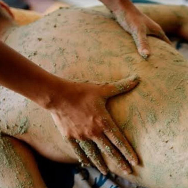 traditional-massage-with-balinese-boreh-to-your-place