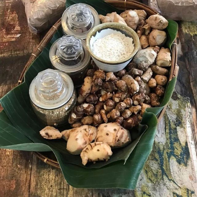 traditional-massage-with-balinese-boreh-to-your-place
