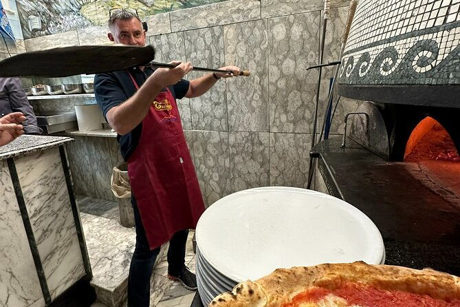 traditional-pizza-class-in-naples-pizza-maker-for-a-day