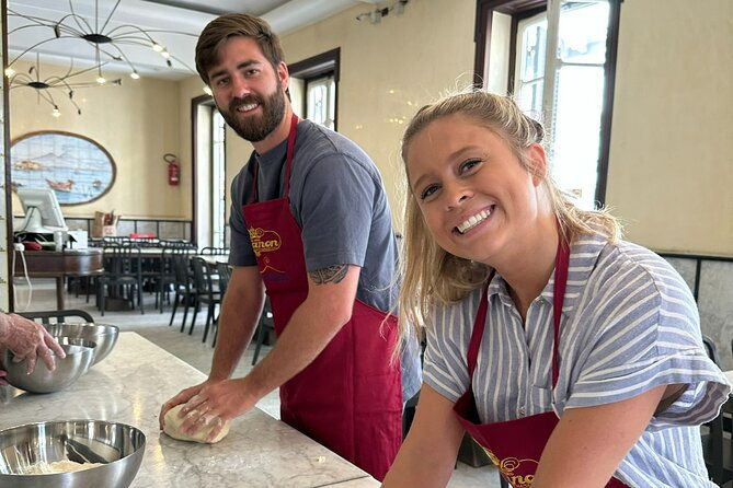 traditional-pizza-class-in-naples-pizza-maker-for-a-day