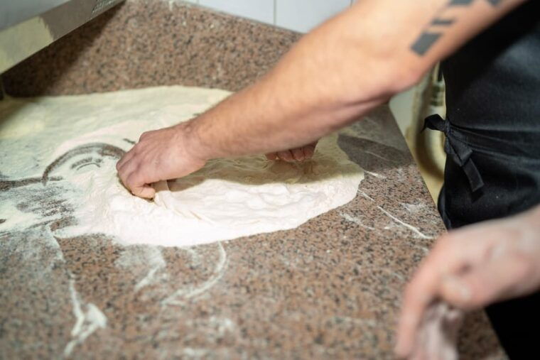 traditional-pizza-cooking-class