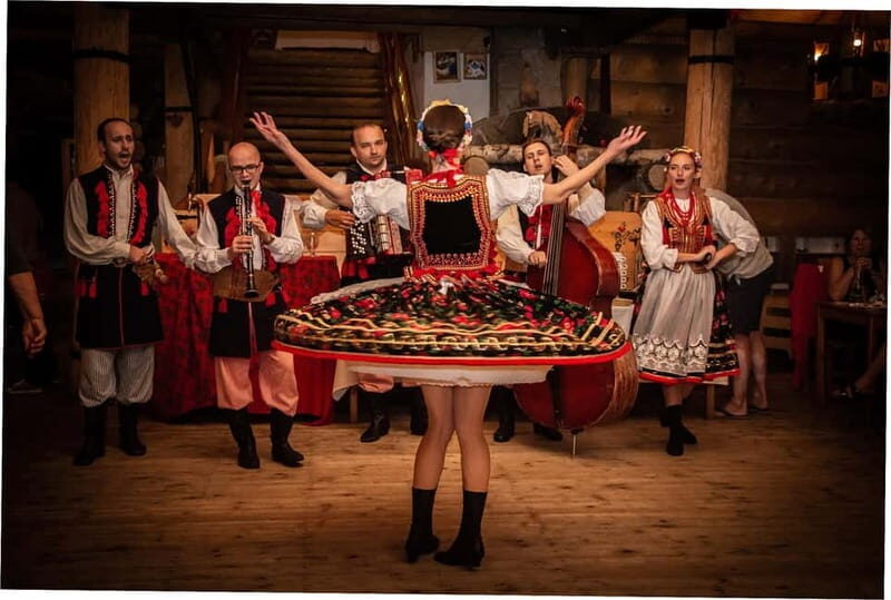 Traditional Polish Dinner with Live Folk Music - Key Points