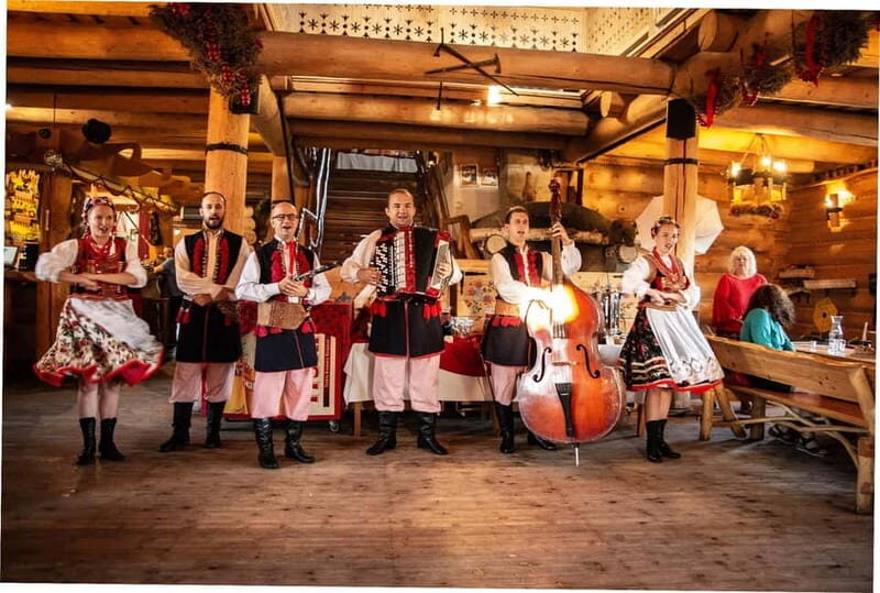 Traditional Polish Dinner with Live Folk Music - An In-Depth Look at the Experience