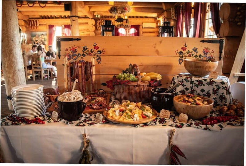 Traditional Polish Dinner with Live Folk Music - Final Thoughts: Who Should Book This Tour?
