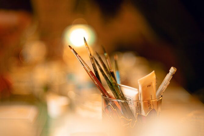 traditional-stained-glass-painting-workshop