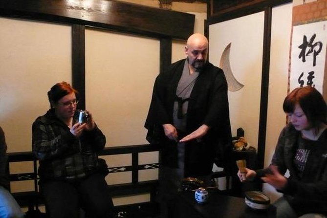 traditional-tea-ceremony-in-kyoto