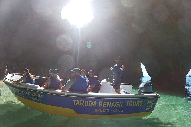 traditional-tour-benagil-cave