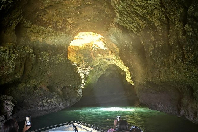 traditional-tour-benagil-cave