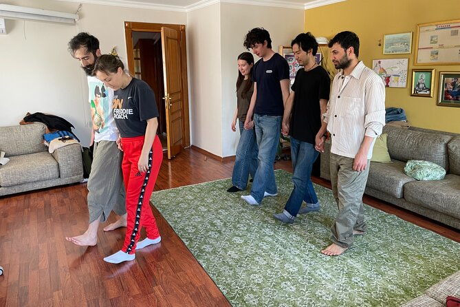 traditional-wedding-dances-workshop-with-a-couple-at-local-home