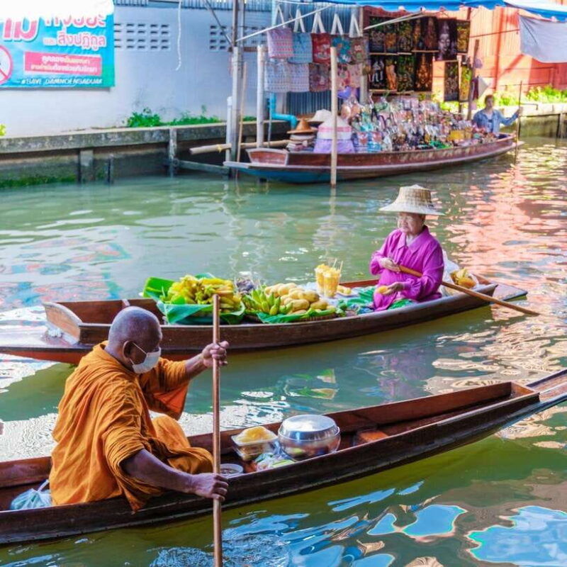 train-market-floating-market-and-salt-lake-tour-by-driver