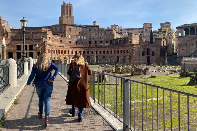 Trajan's Market Experience with Elevator Option - Arrival and Booking: Smooth or Snagged?