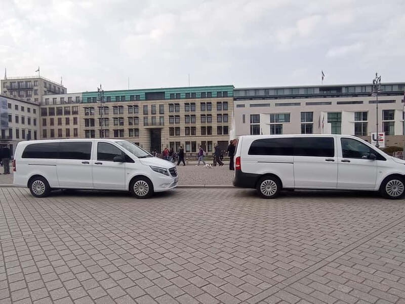 Tranfer with small or Bigger introduction Tour Berlin - An Overview of the Private Minivan Tour Experience
