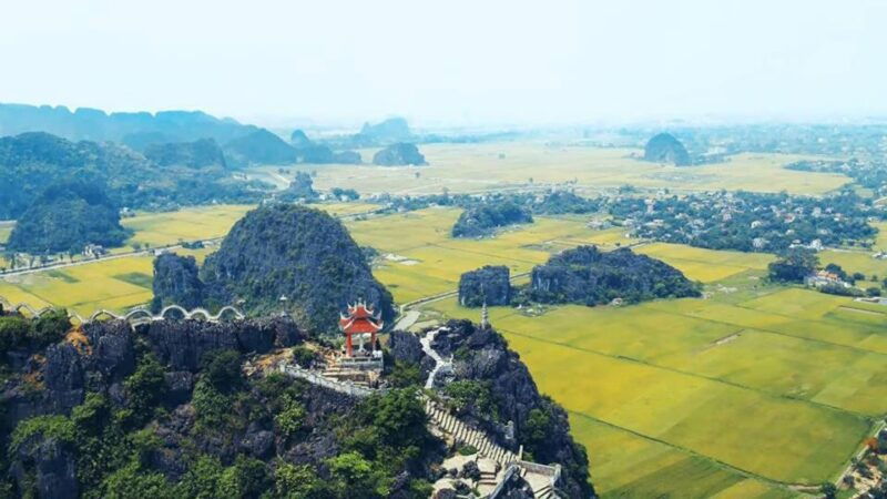 trang-an-tam-coc-1-day-tour-with-boat-trip-from-hanoi