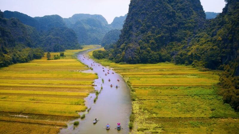 trang-an-tam-coc-1-day-tour-with-boat-trip-from-hanoi
