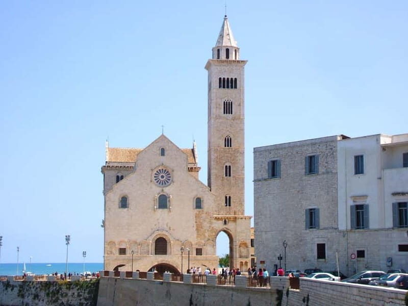 TRANI Private Tour with Exclusive Panino Food Tour - Discovering Trani: A Perfect Mix of Culture and Cuisine