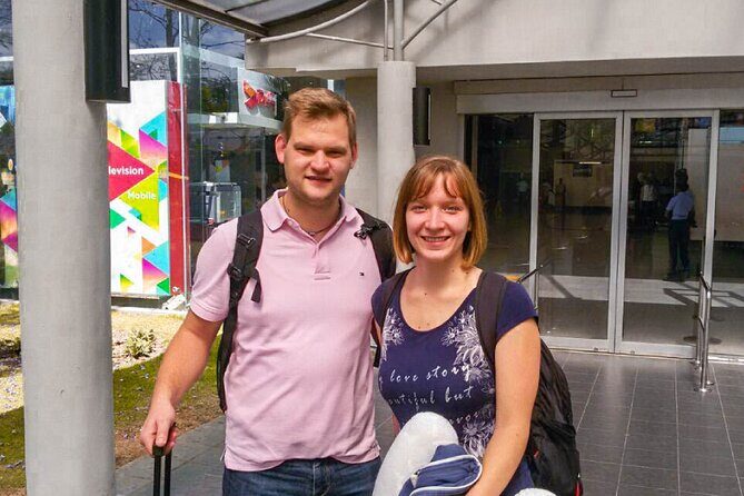 Transfer between Colombo Airport (CMB) and Amora Lagoon Hotel, Katunayake - Who Should Book This Transfer?