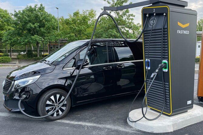 transfer-by-luxury-mercedes-from-paris-to-airport-from-paris-with-cab-bel-air