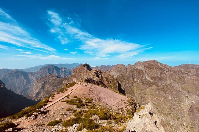 Transfer from Achada do Teixeira to Pico do Arieiro - The Route and What to Expect