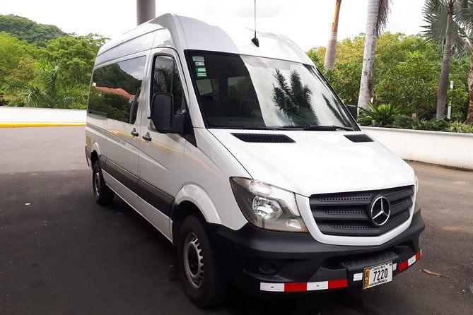 transfer-from-liberia-airport-lir-to-rio-perdido-resort