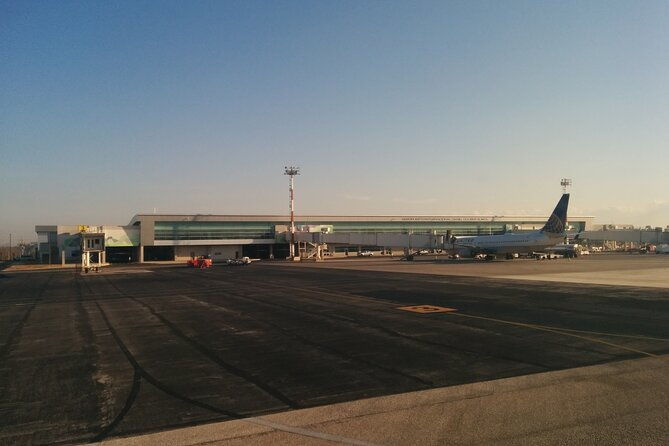 transfer-from-liberia-airport-to-flamingo-westin-conchal-planet-hollywood