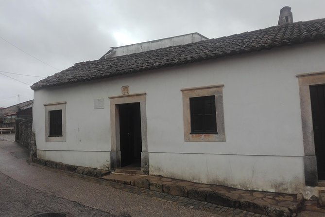 transfer-from-lisbon-to-coimbra-with-a-visit-to-the-fatima-sanctuary-half-day