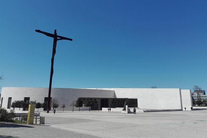 transfer-from-lisbon-to-coimbra-with-a-visit-to-the-fatima-sanctuary-half-day