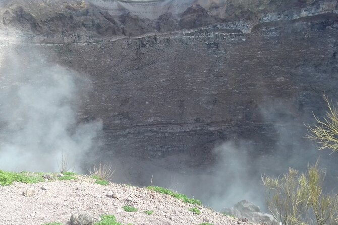 transfer-from-naples-train-station-area-to-positano-2hr-stop-in-mt-vesuvius