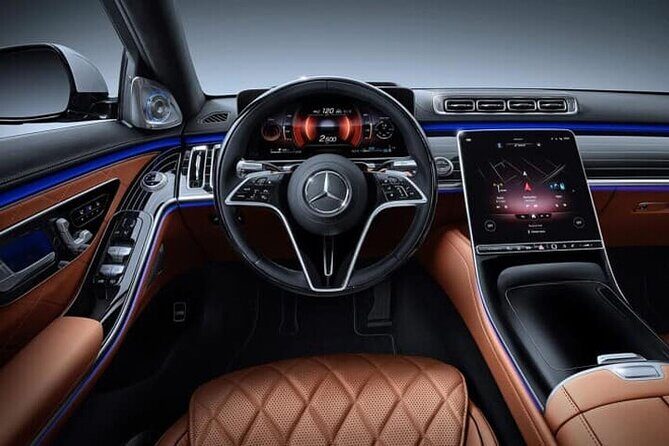 Transfer Hong Kong Airport to Hong Kong by Luxury Van or Sedan - Who Would Love This Service?