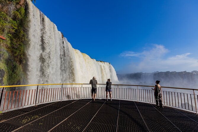 transfer-in-igu-iguassu-falls-brazilian-side-macuco-boat-safari