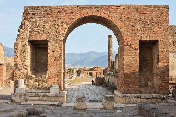 transfer-naples-sorrento-with-stop-pompeii