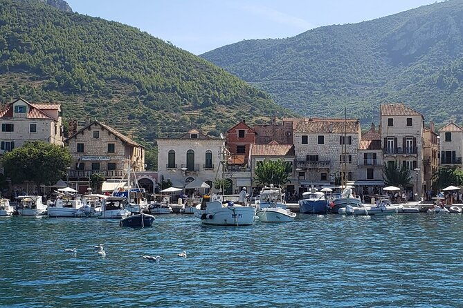 transfer-naples-train-station-area-to-positano-with-a-stop-sorrento