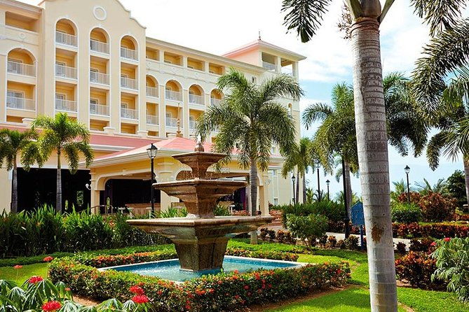transfer-service-from-liberia-airport-to-riu-palace-riu-guanacaste