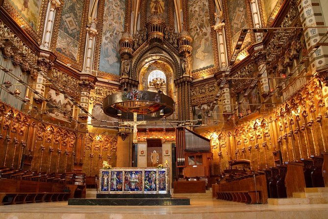 transfer-to-montserrat-monastery-from-barcelona