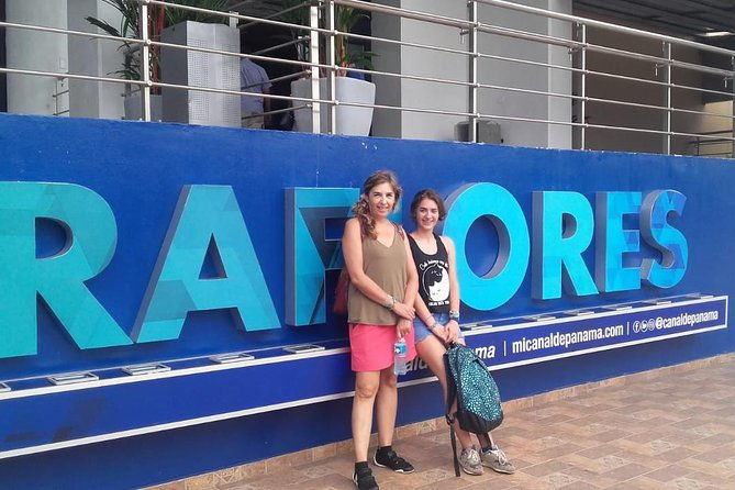 transfer-to-panama-canal-miraflores-locks