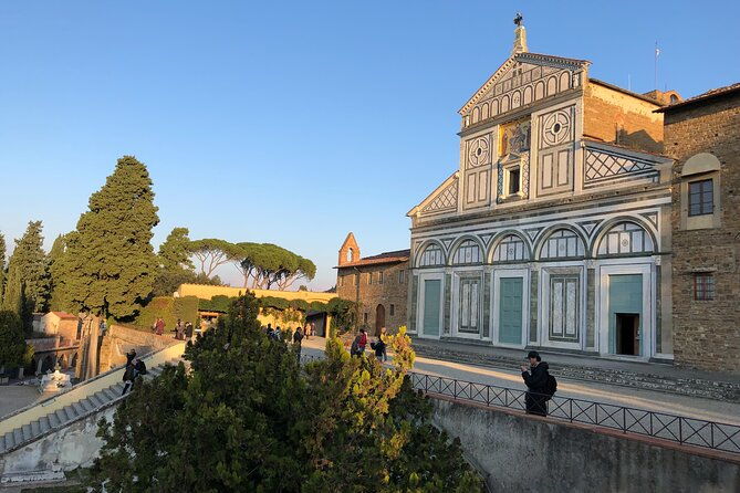 transfer-tour-florence-to-lucca-with-a-stop-in-san-gimignano