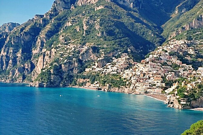 transferamalfi-coast-via-pompeii-2h-matera-or-reverse-2