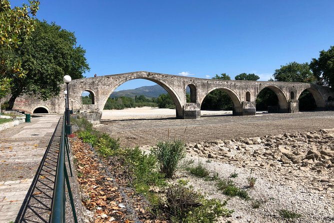 transfers-and-guided-tours-in-all-over-greece-sightseeing-and-private-hire