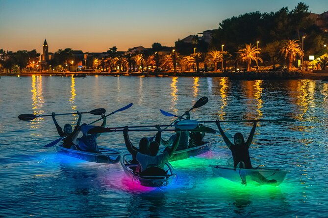 transparent-kayak-glow-tour-in-split