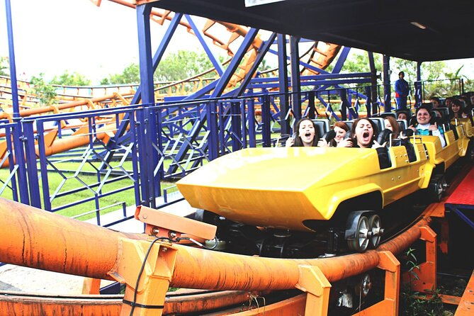 transportation-to-beto-carrero-park-from-florianopolis