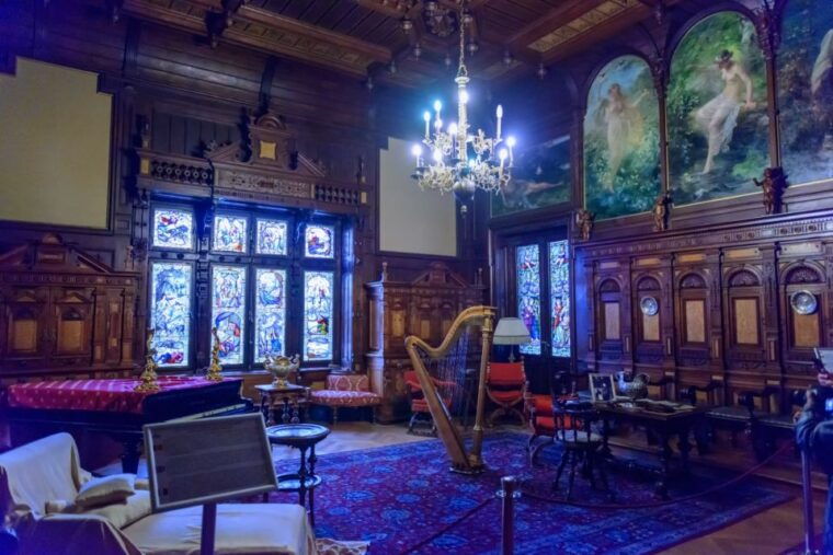 transylvania-tour-draculas-castle-peles-palace-brasov