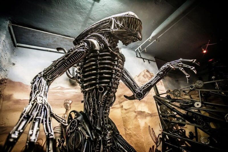 trash-art-museum-hungarys-first-scrap-metal-exhibition