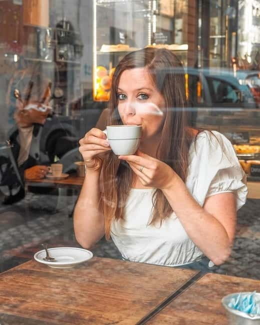 Trastevere Photo Tour with Coffee and Street Food - Key Points